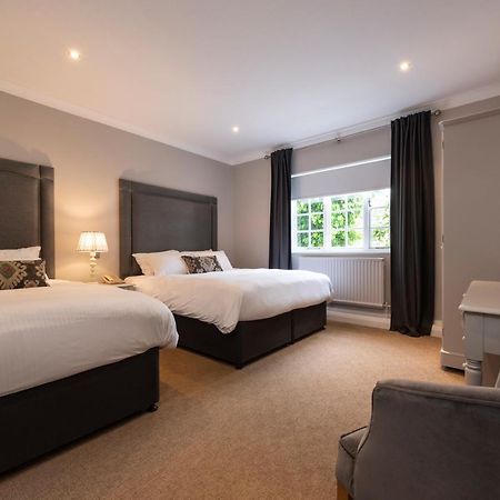 Statham Lodge Hotel Warrington Bagian luar foto