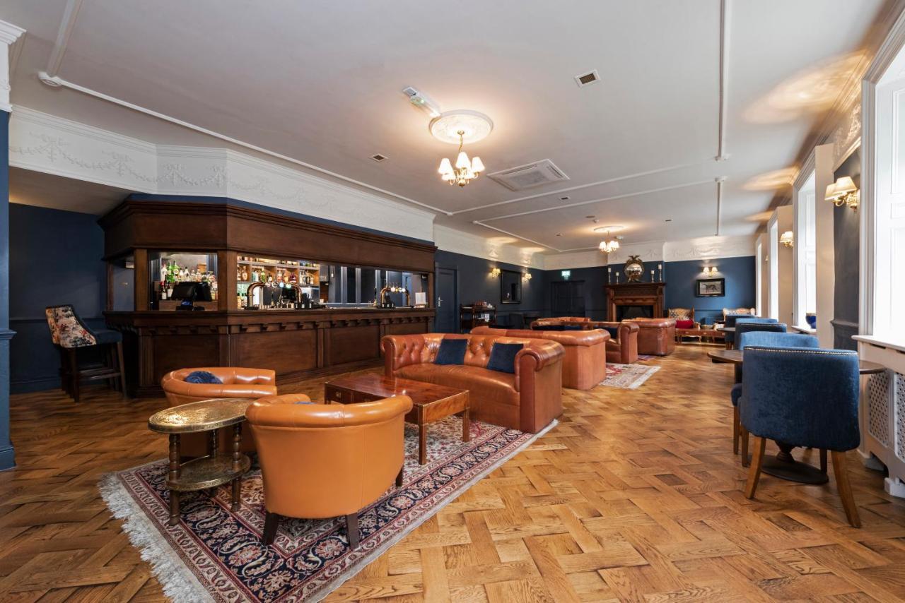 Statham Lodge Hotel Warrington Bagian luar foto