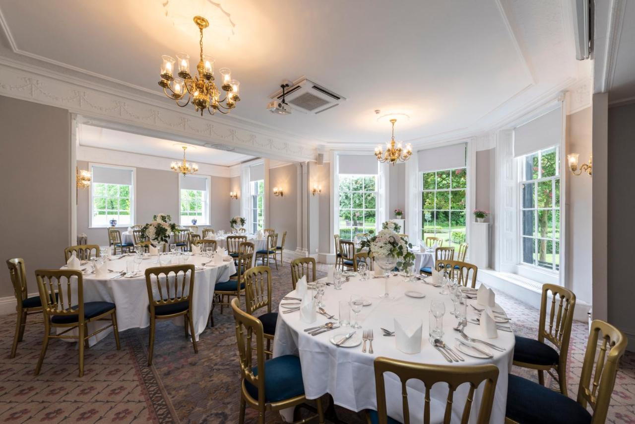 Statham Lodge Hotel Warrington Bagian luar foto