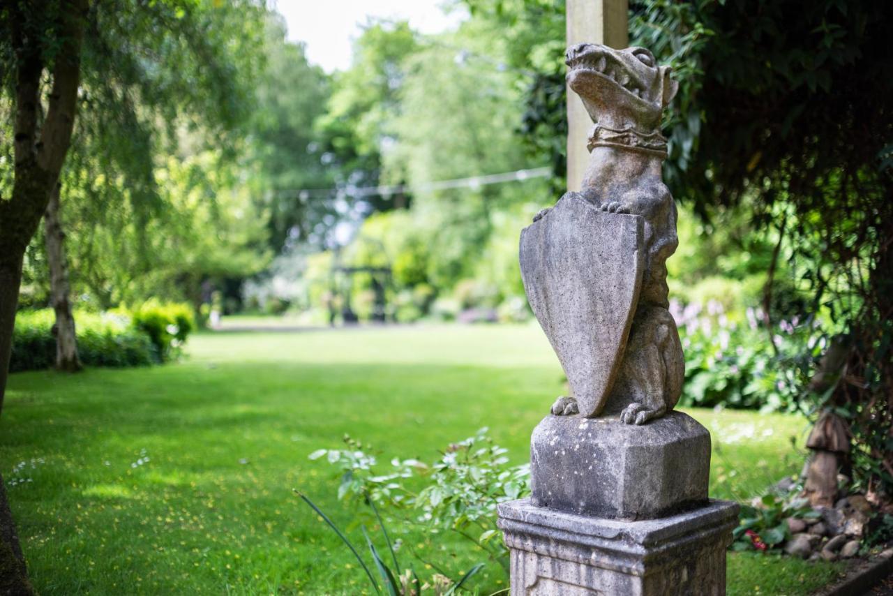 Statham Lodge Hotel Warrington Bagian luar foto