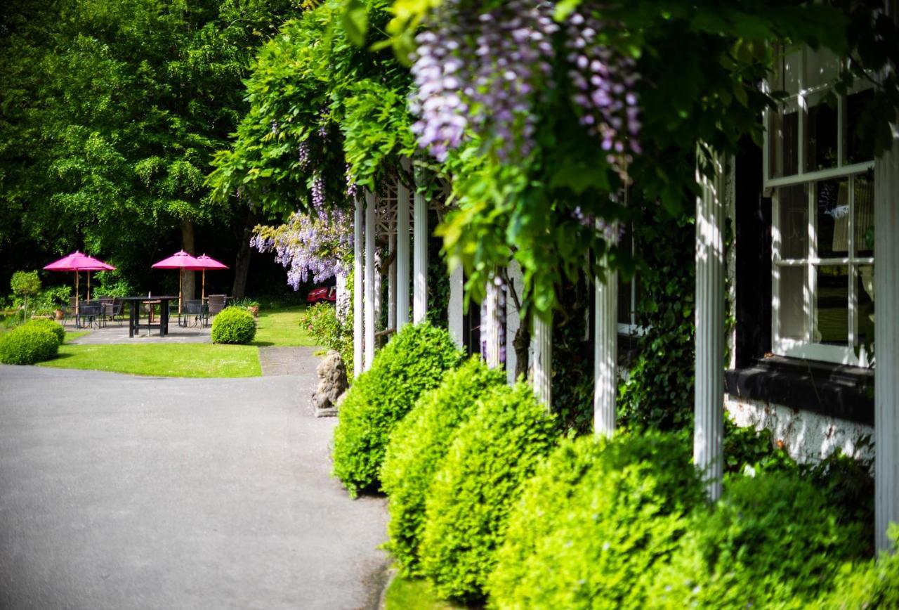 Statham Lodge Hotel Warrington Bagian luar foto