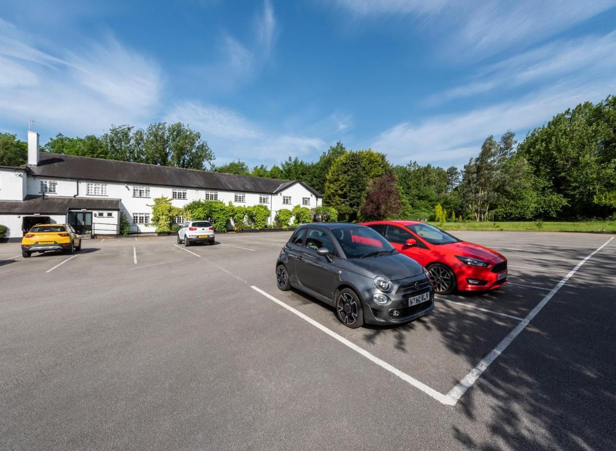 Statham Lodge Hotel Warrington Bagian luar foto