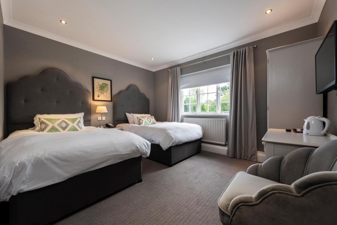 Statham Lodge Hotel Warrington Bagian luar foto