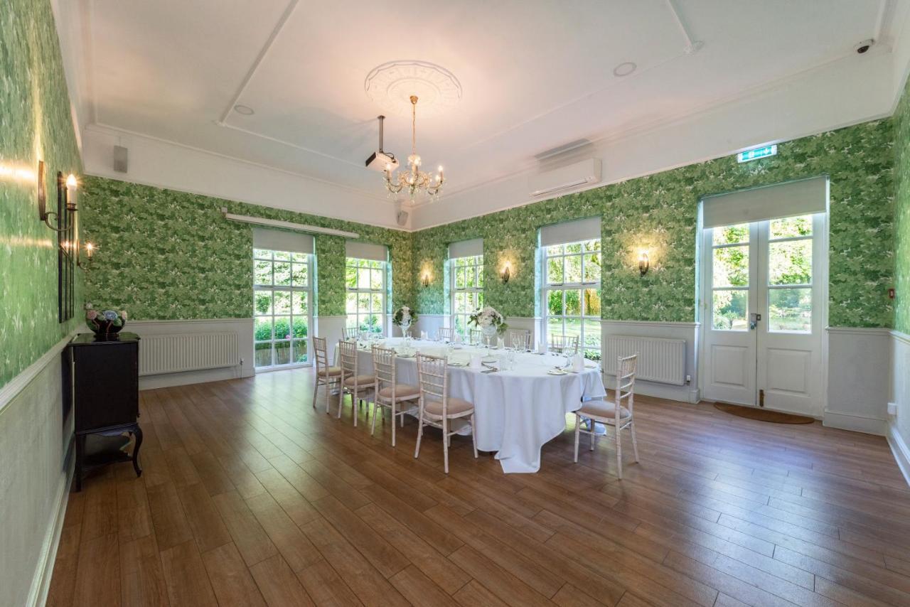 Statham Lodge Hotel Warrington Bagian luar foto