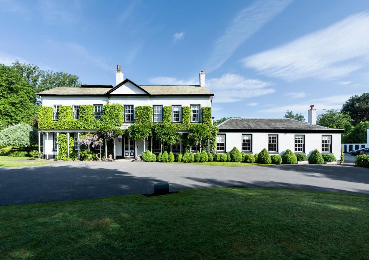 Statham Lodge Hotel Warrington Bagian luar foto