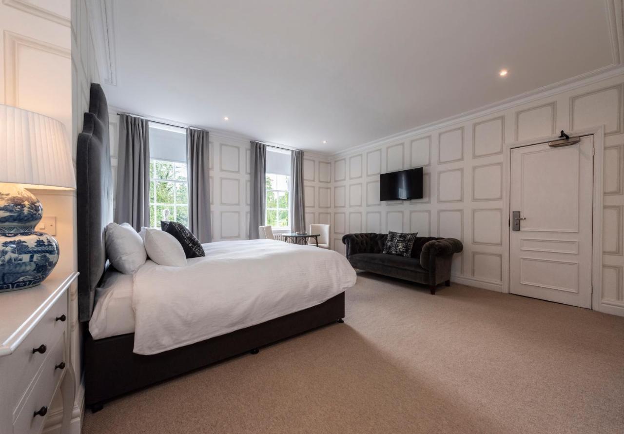 Statham Lodge Hotel Warrington Bagian luar foto