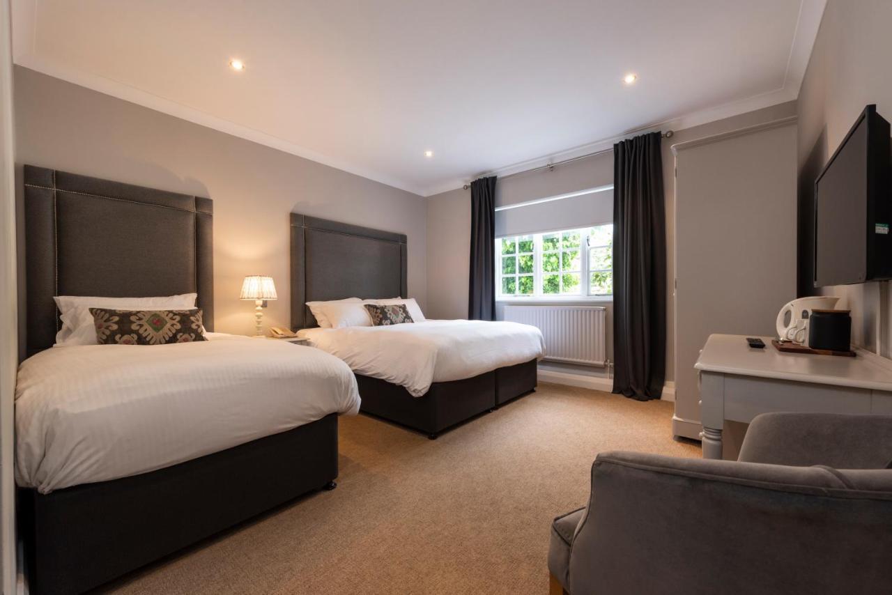 Statham Lodge Hotel Warrington Bagian luar foto